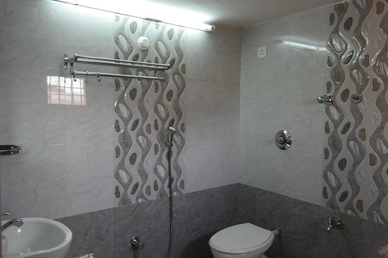 Sakthi Guest House Пондичери Екстериор снимка
